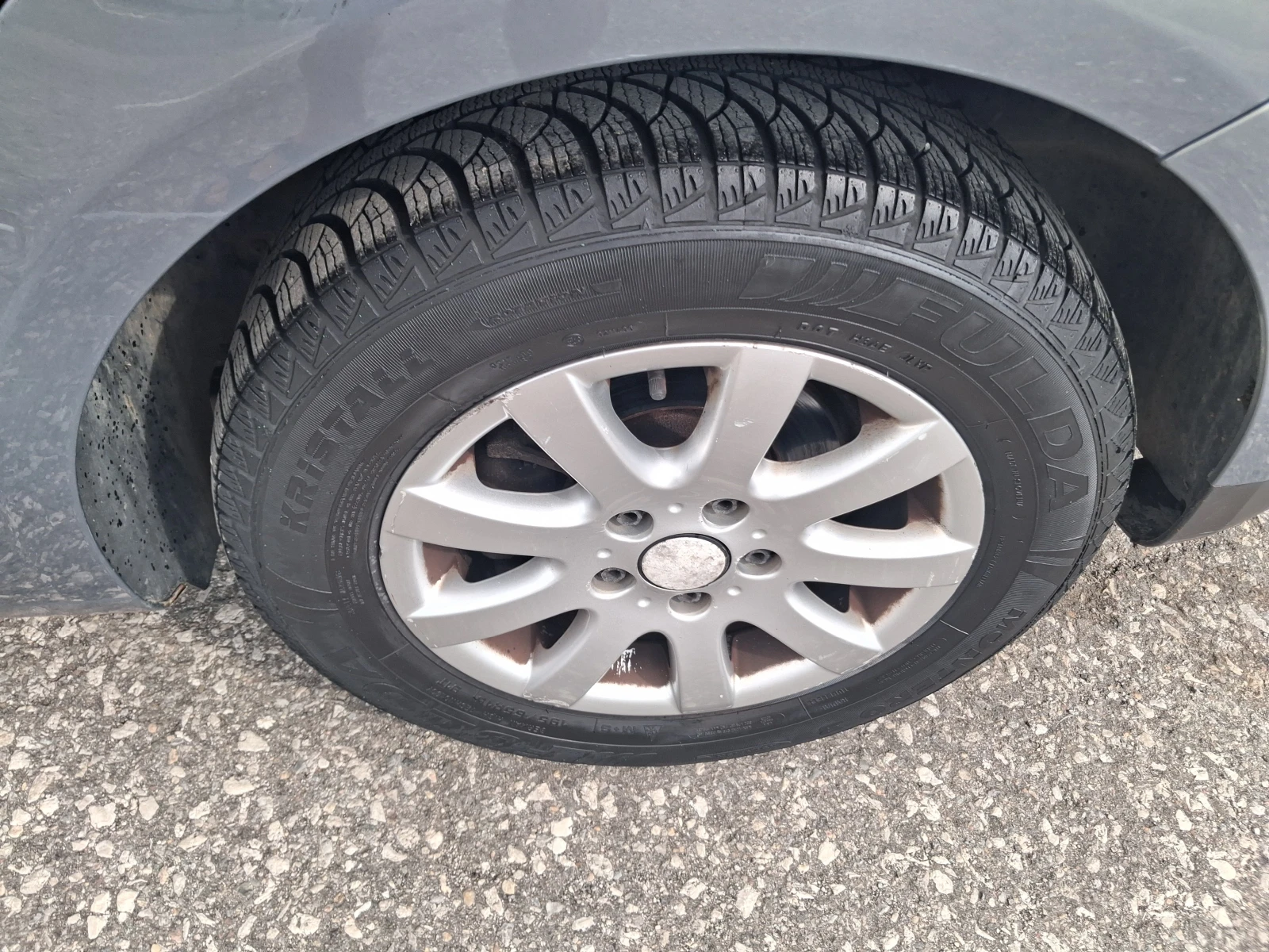 VW Touran 1.6i* * 102кс* * РЕГИСТРИРАН, снимка 7 - Автомобили и джипове - 55177616