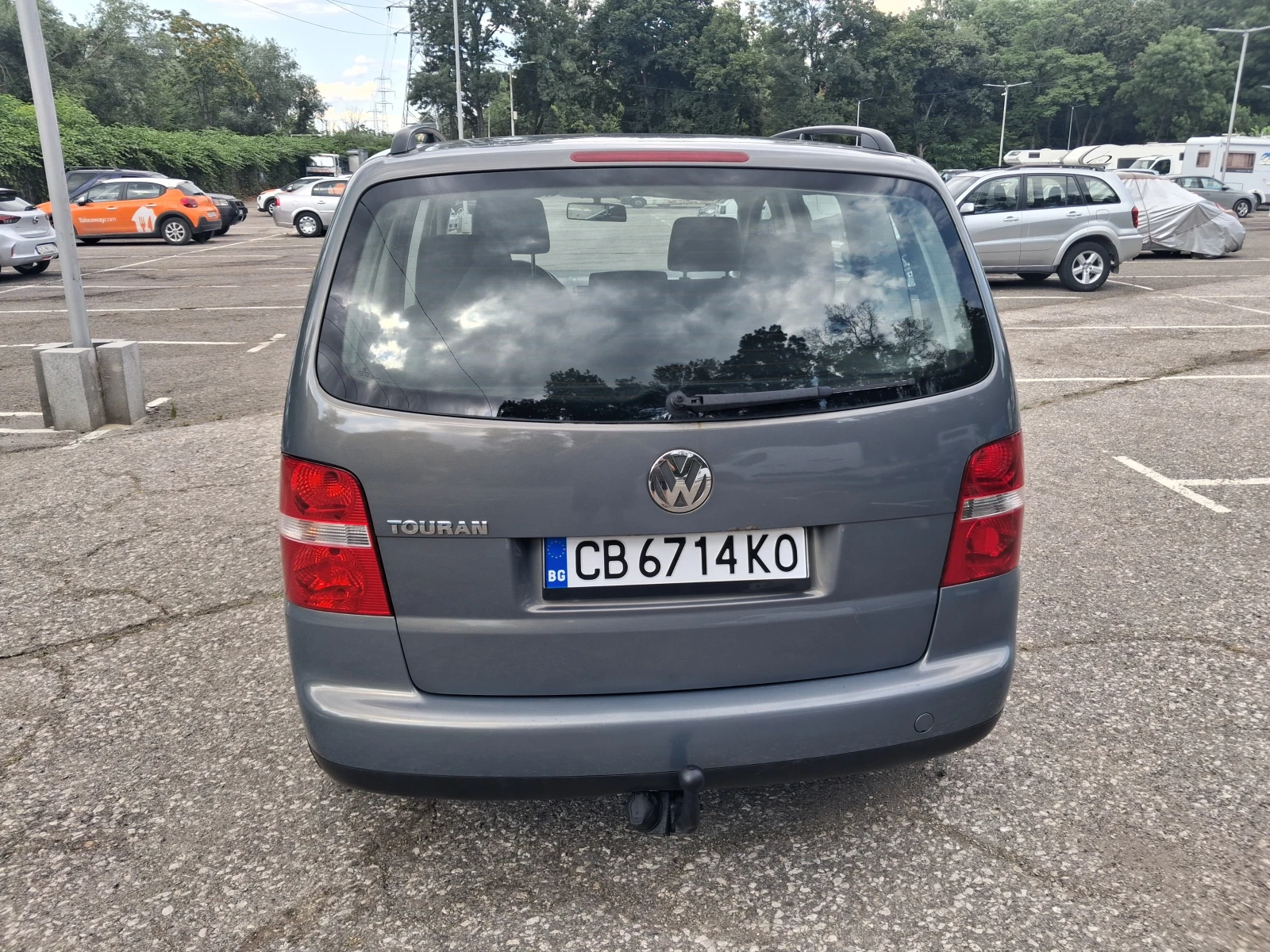 VW Touran 1.6i* * 102кс* * РЕГИСТРИРАН, снимка 3 - Автомобили и джипове - 55177616