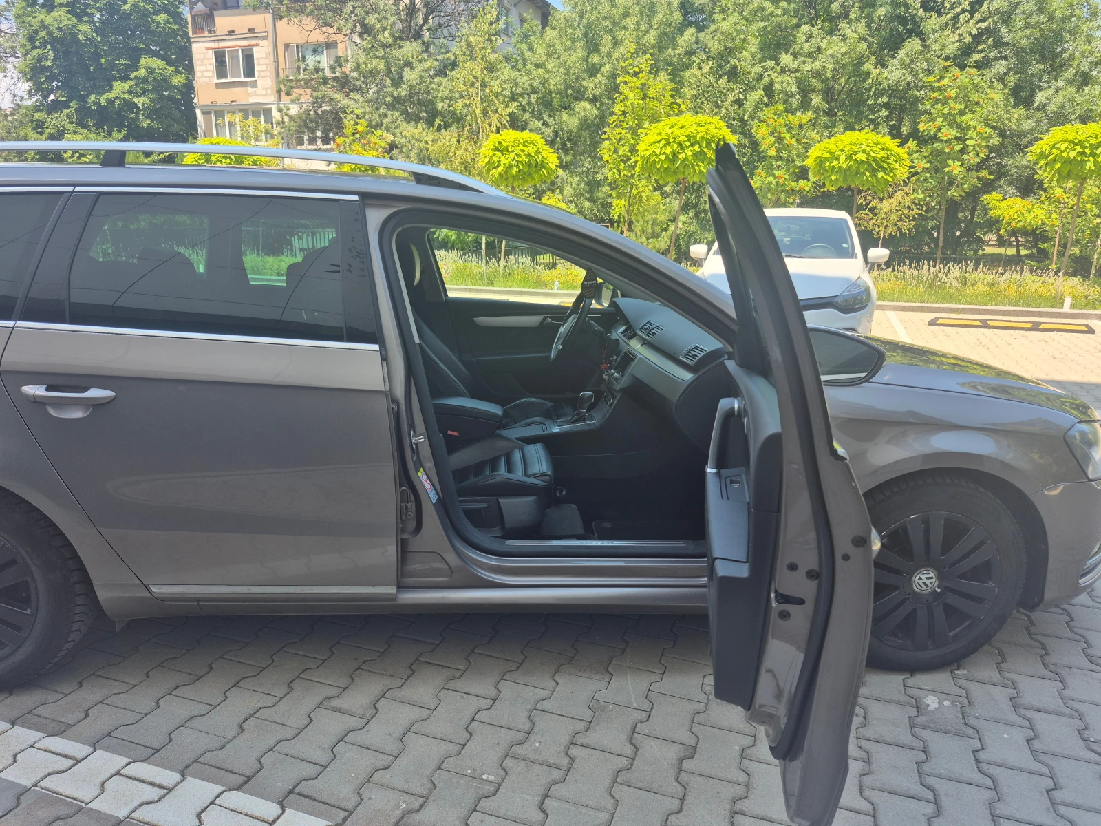 VW Passat, снимка 11 - Автомобили и джипове - 55249229