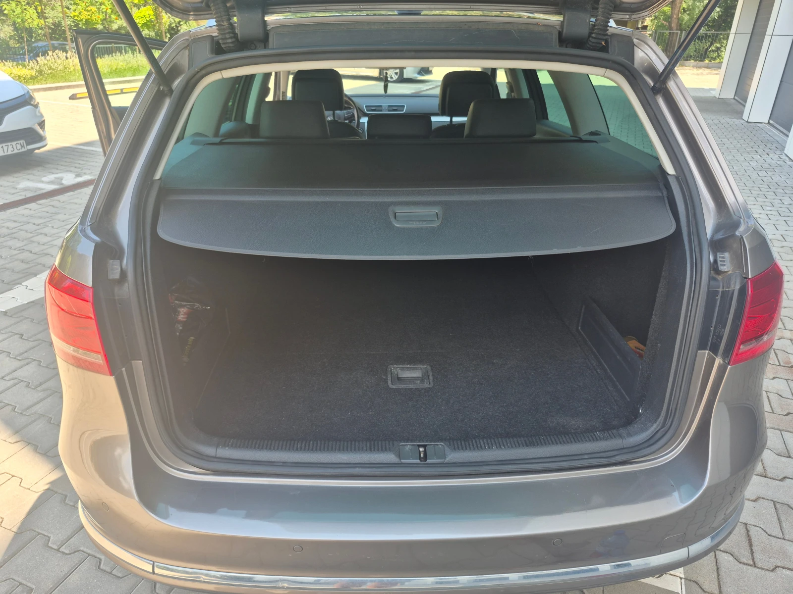 VW Passat, снимка 16 - Автомобили и джипове - 55249229