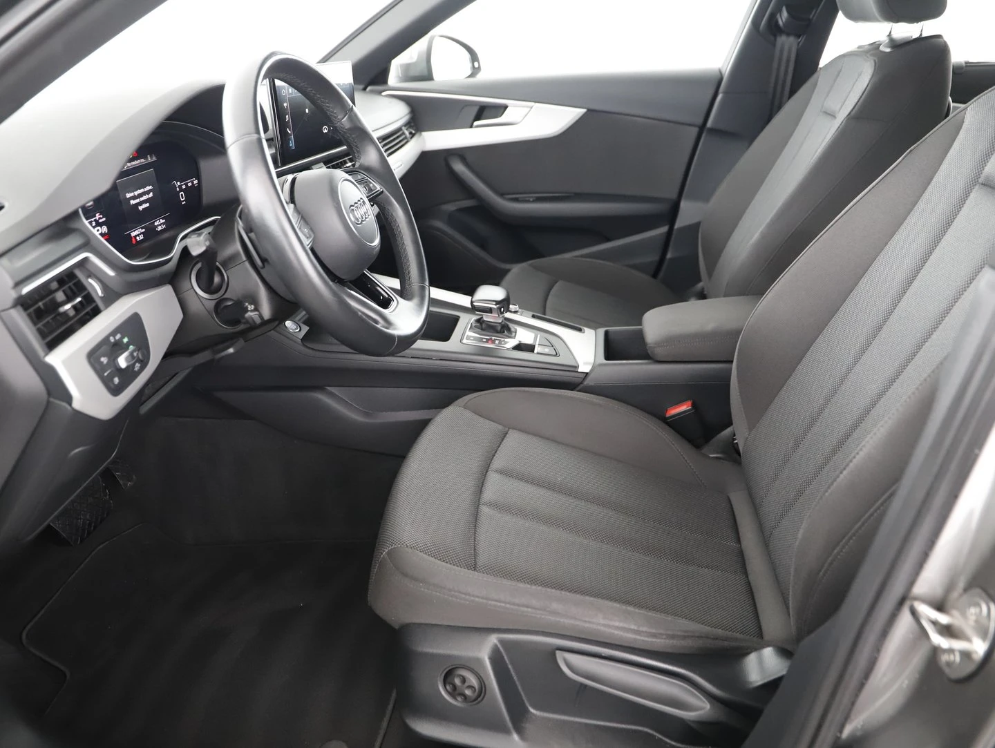 Audi A4, снимка 5 - Автомобили и джипове - 55526169