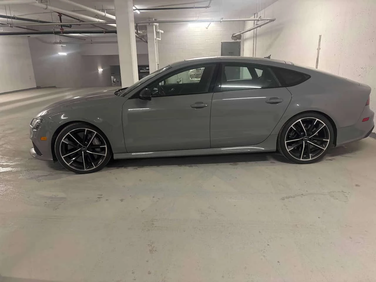 Audi Rs7 * performance * CARFAX * БЕЗ ПЪРВОНАЧАЛНА ВНОСКА, снимка 2 - Автомобили и джипове - 55477874