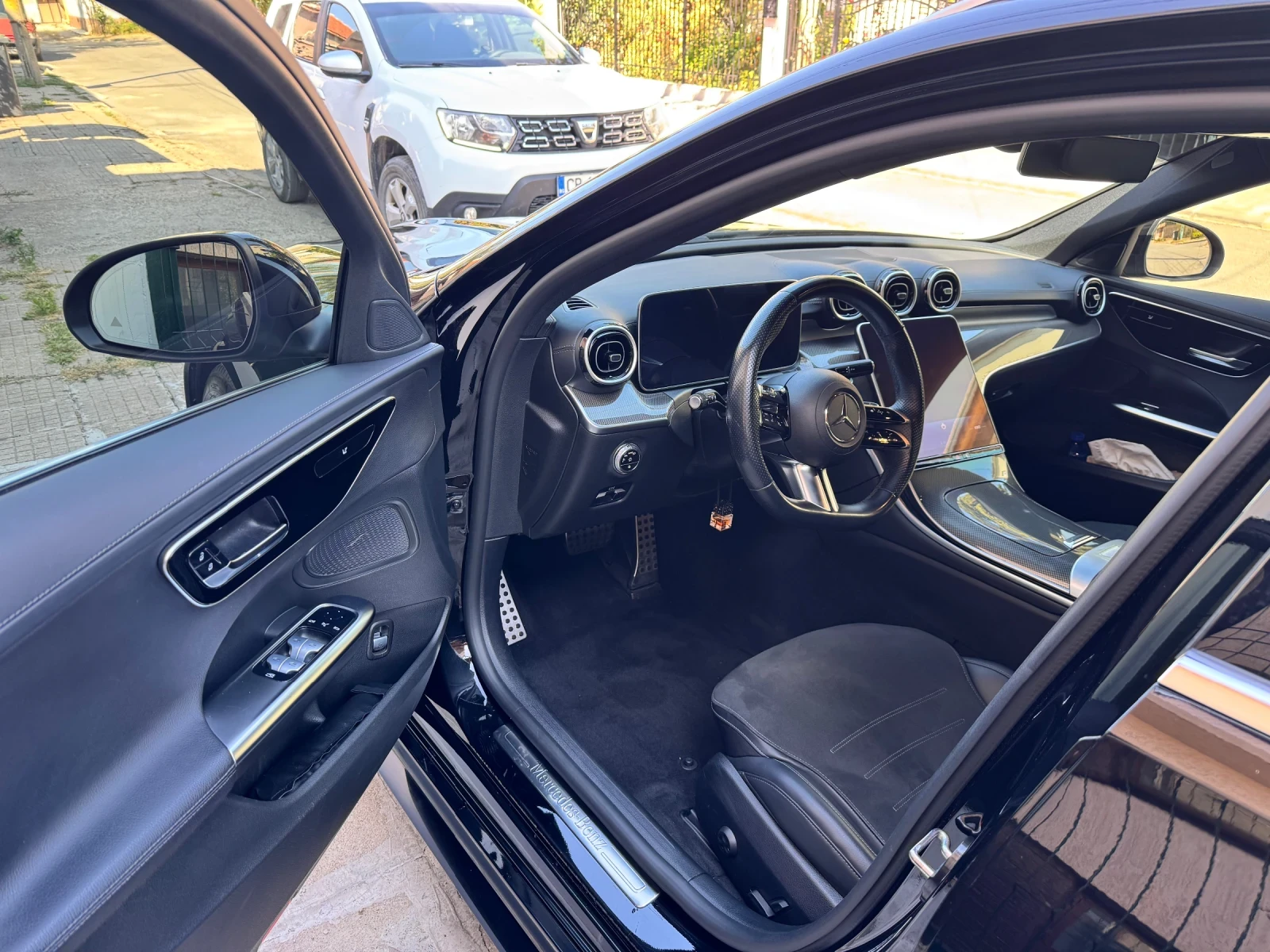 Mercedes-Benz C 220 Mild Hybrid/AMG-Line/Ambient, снимка 7 - Автомобили и джипове - 55673917