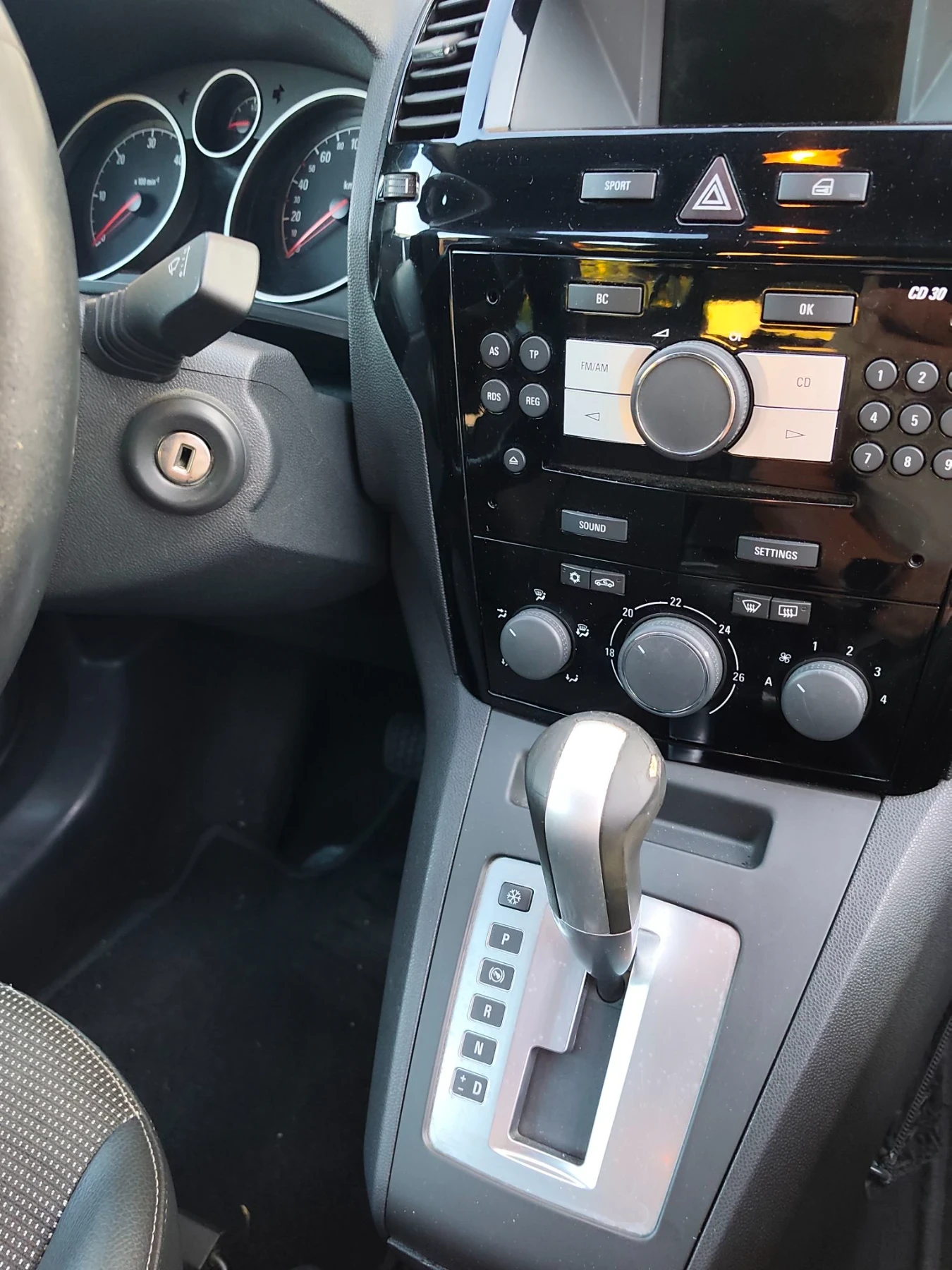 Opel Zafira, снимка 11 - Автомобили и джипове - 55675437