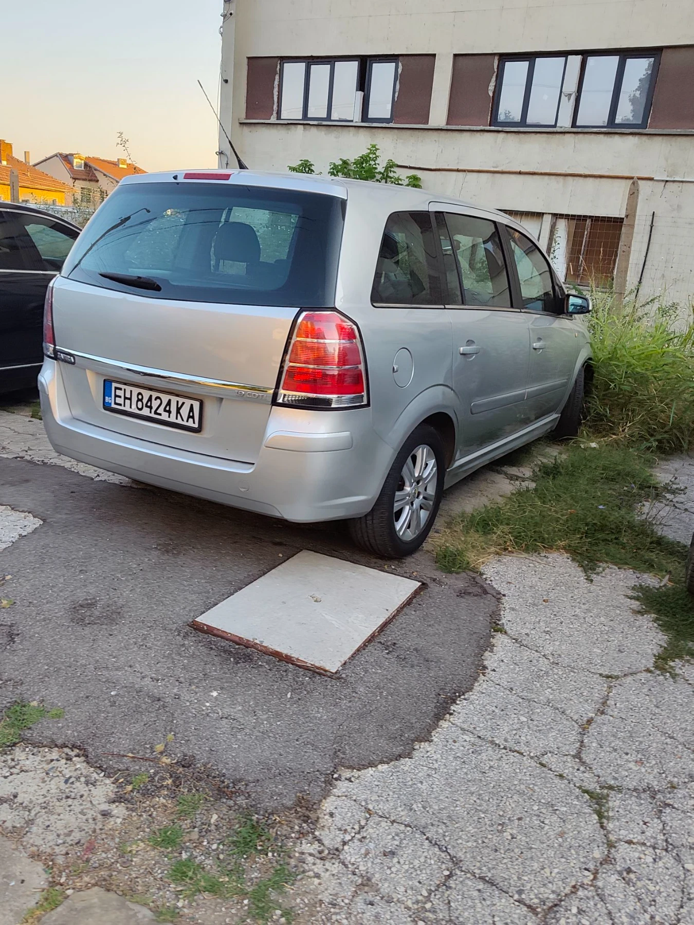 Opel Zafira, снимка 13 - Автомобили и джипове - 55675437