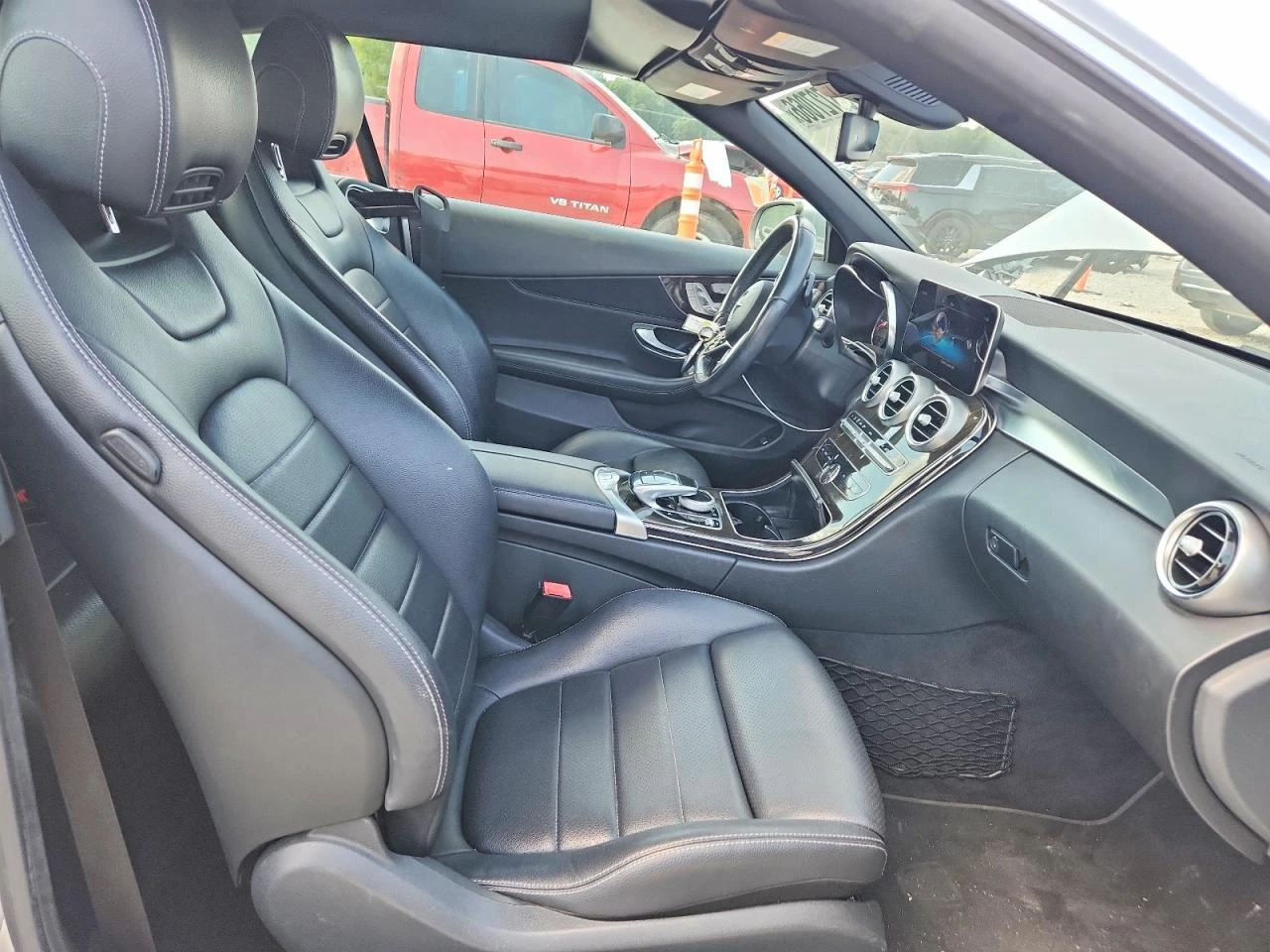 Mercedes-Benz C 300 2.0l 4Matic, снимка 10 - Автомобили и джипове - 56026329