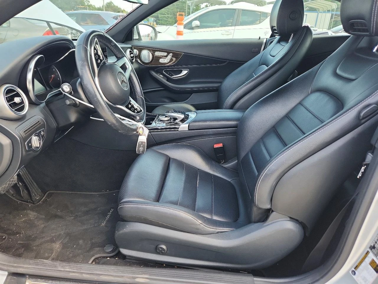 Mercedes-Benz C 300 2.0l 4Matic, снимка 7 - Автомобили и джипове - 56026329