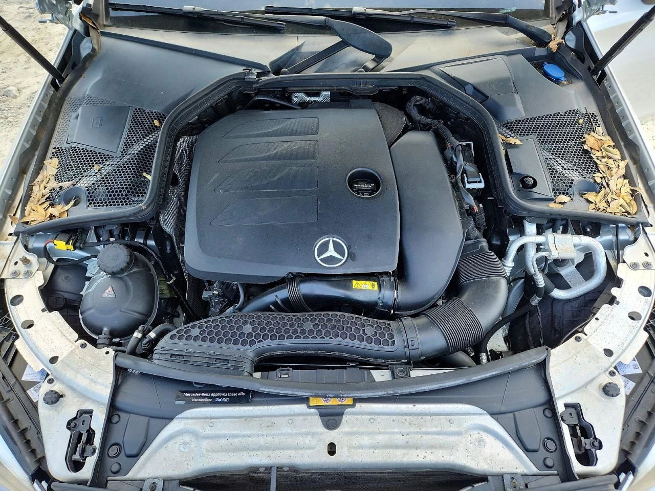 Mercedes-Benz C 300 2.0l 4Matic, снимка 11 - Автомобили и джипове - 56026329
