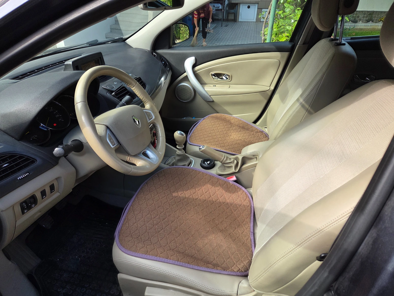 Renault Fluence, снимка 6 - Автомобили и джипове - 56093887