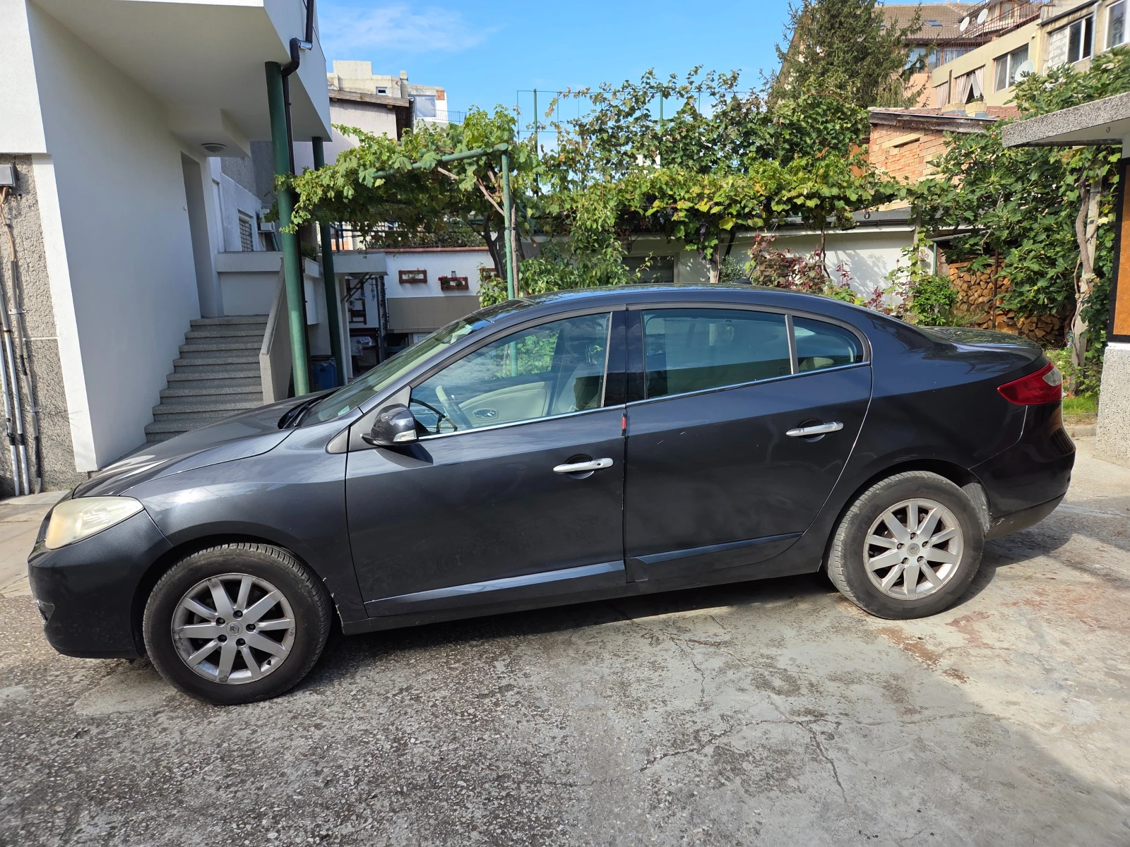 Renault Fluence, снимка 3 - Автомобили и джипове - 56093887