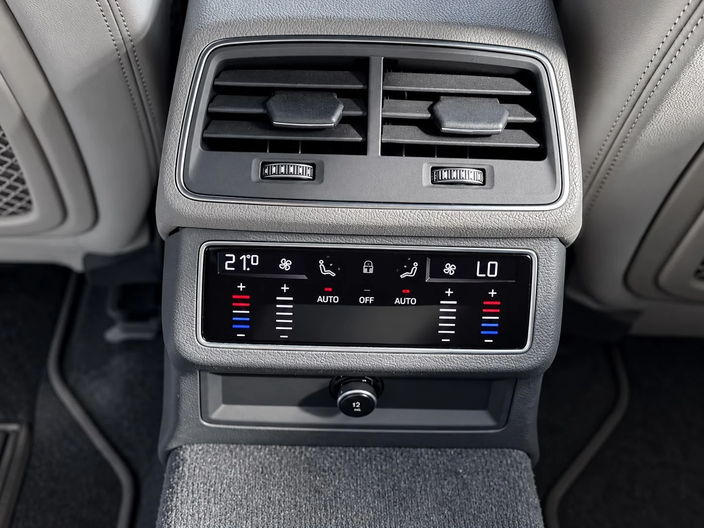 Audi S6 BiTurbo* B&O* Pano* Подгрев* ЛИЗИНГ , снимка 15 - Автомобили и джипове - 56360413