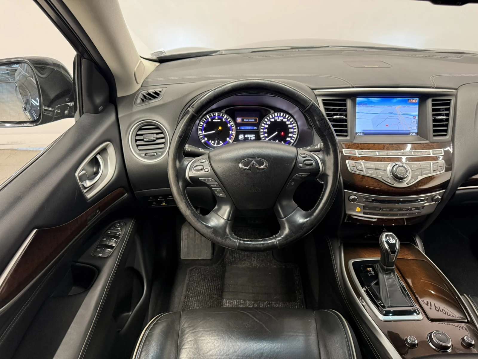 Infiniti Q60 AWD Hi-Tech, снимка 9 - Автомобили и джипове - 56623525