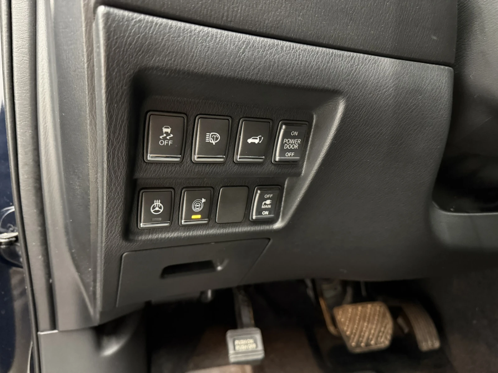 Infiniti Q60 AWD Hi-Tech, снимка 16 - Автомобили и джипове - 56623525