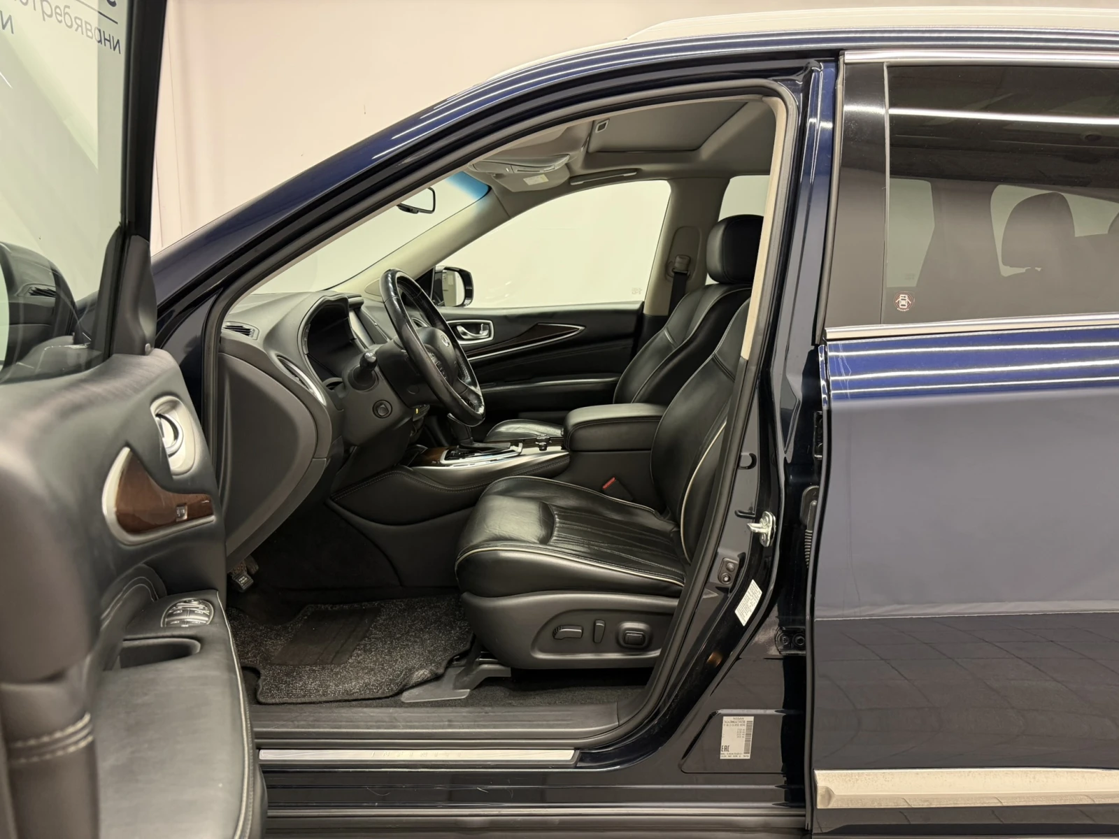 Infiniti Q60 AWD Hi-Tech, снимка 12 - Автомобили и джипове - 56623525
