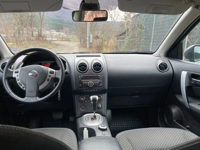 Nissan Qashqai, снимка 9 - Автомобили и джипове - 44741645