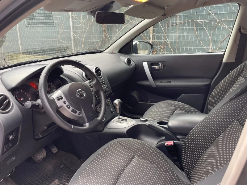 Nissan Qashqai, снимка 7 - Автомобили и джипове - 44741645