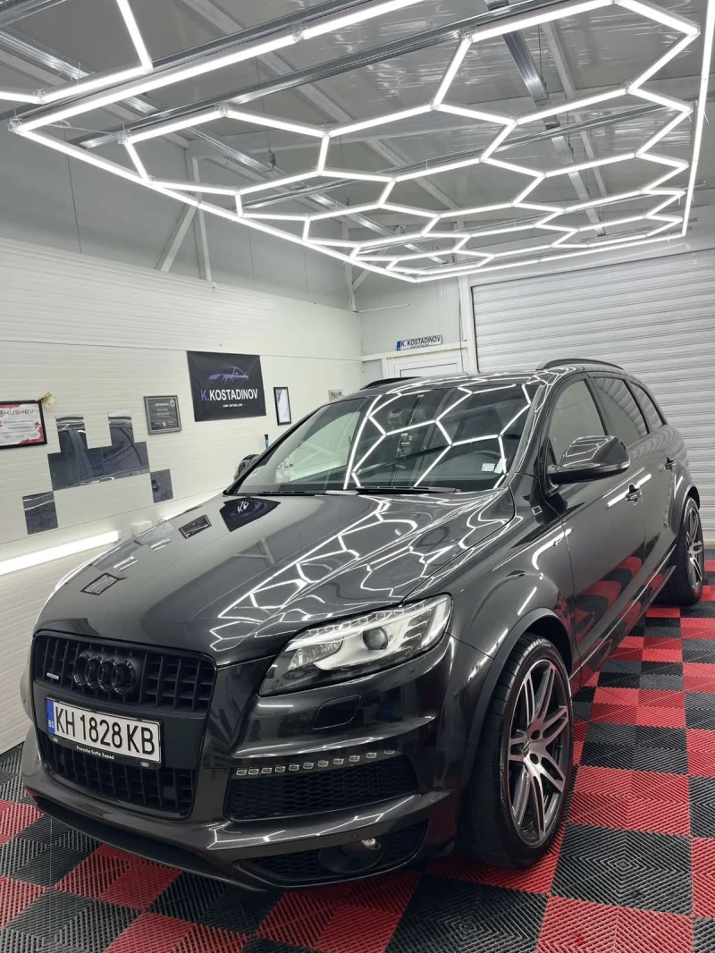 Audi Q7 8  Скорост 