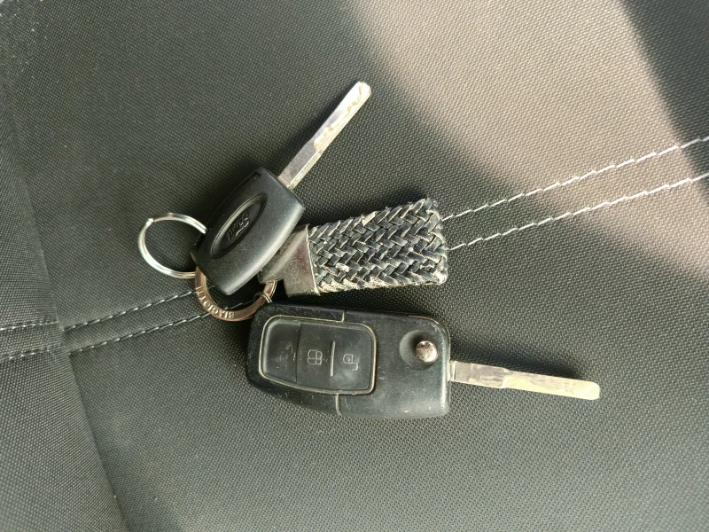 Ford EcoSport 1.5D/95ks, снимка 15 - Автомобили и джипове - 51692885