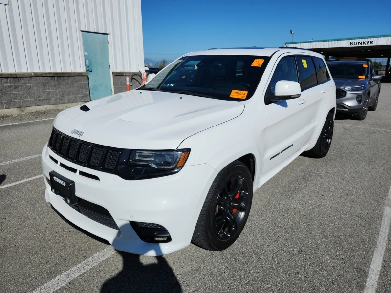 Jeep Grand cherokee SRT* 6.4* Подгрев* Обдух* Пано, снимка 2 - Автомобили и джипове - 52317809