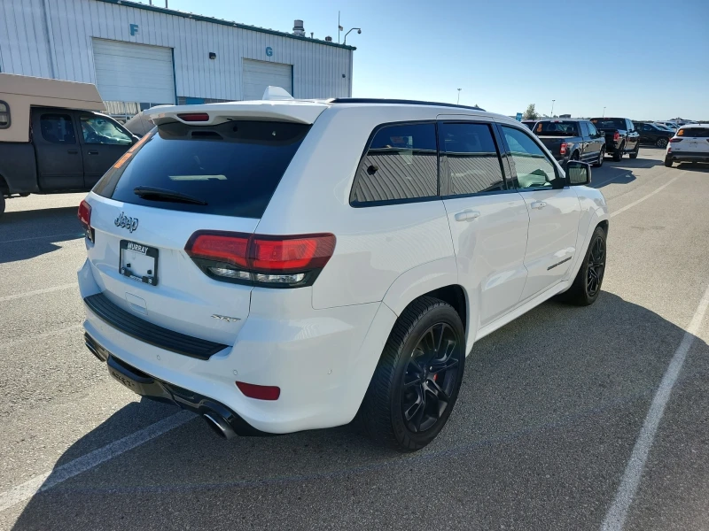 Jeep Grand cherokee SRT* 6.4* Подгрев* Обдух* Пано, снимка 4 - Автомобили и джипове - 52317809