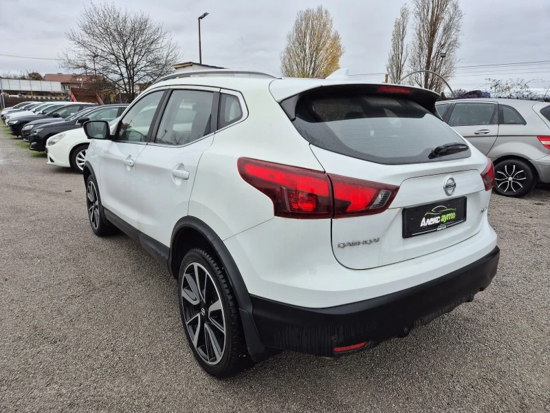 Nissan Qashqai 2.0i/4x4/АВТОМАТИК/ДИСТРОНИК/360 камПанорама/КОЖА , снимка 2 - Автомобили и джипове - 52632726