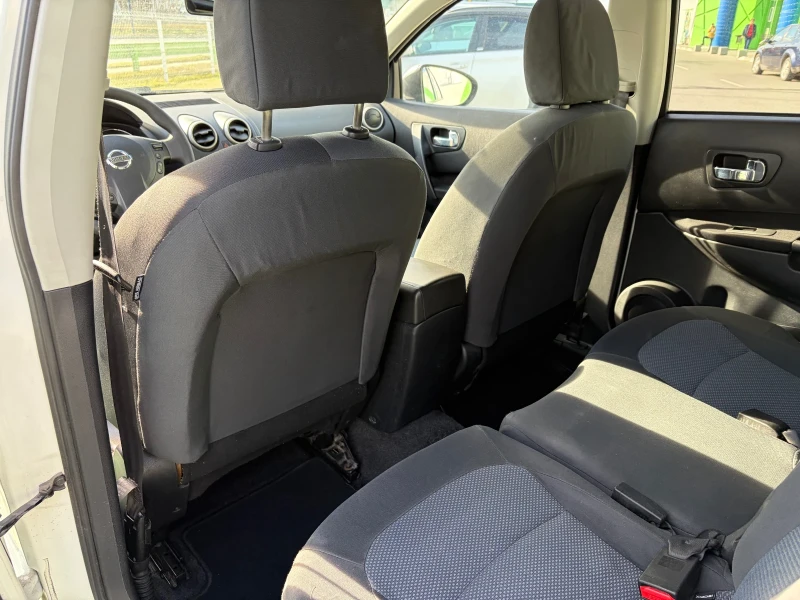 Nissan Qashqai 1.5 DCI PANORAMA 7МЕСТЕН, снимка 11 - Автомобили и джипове - 52965158