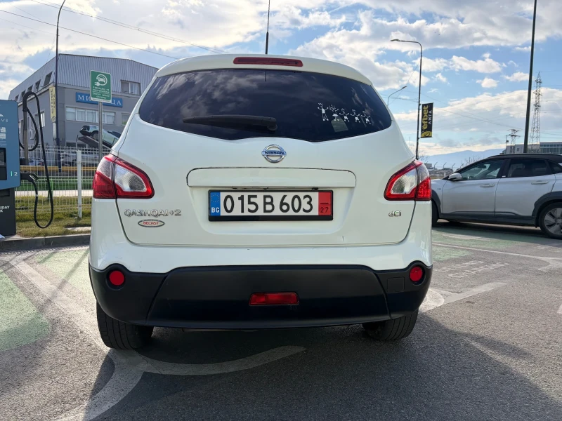 Nissan Qashqai 1.5 DCI PANORAMA 7МЕСТЕН, снимка 4 - Автомобили и джипове - 52965158