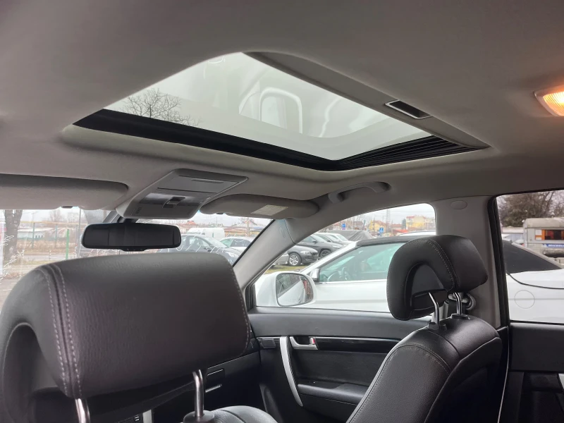 Chevrolet Captiva 2.2 / 4x4 / 7 места, снимка 11 - Автомобили и джипове - 53156244