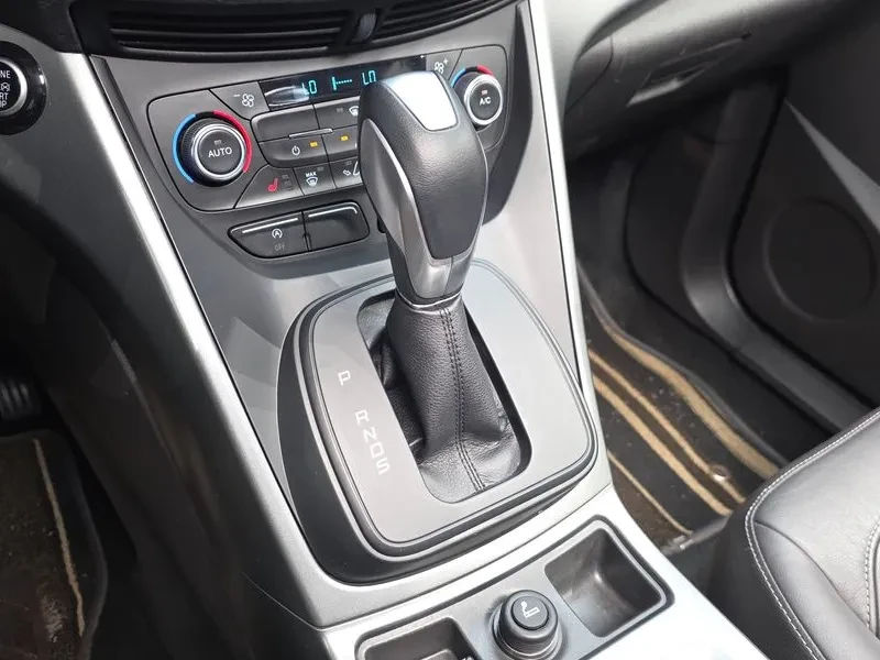 Ford Kuga 2Nd Generation 2.0 Diesel Trendy, снимка 9 - Автомобили и джипове - 55263727