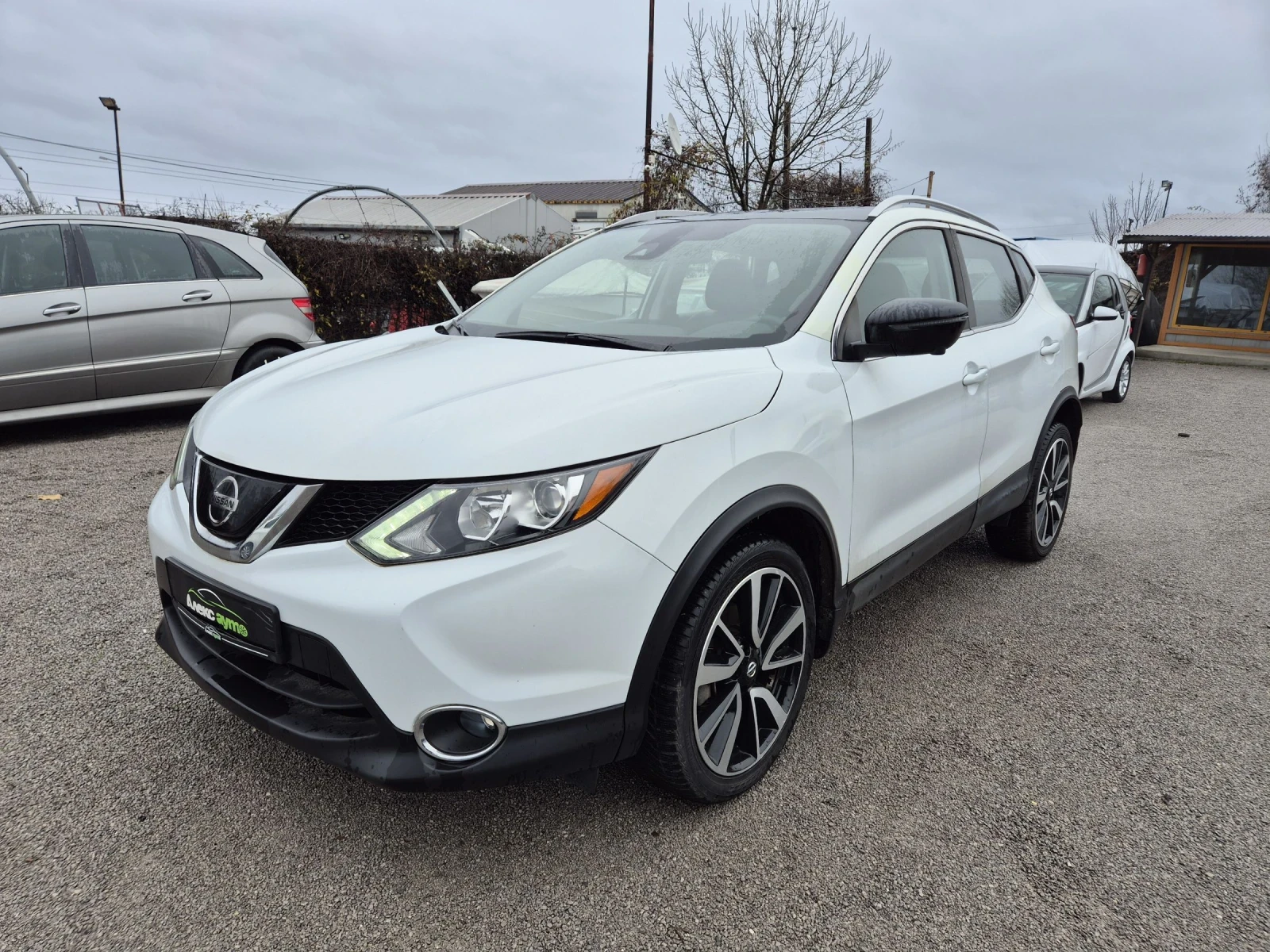 Nissan Qashqai 2.0i/4x4/АВТОМАТИК/ДИСТРОНИК/360 камПанорама/КОЖА , снимка 1