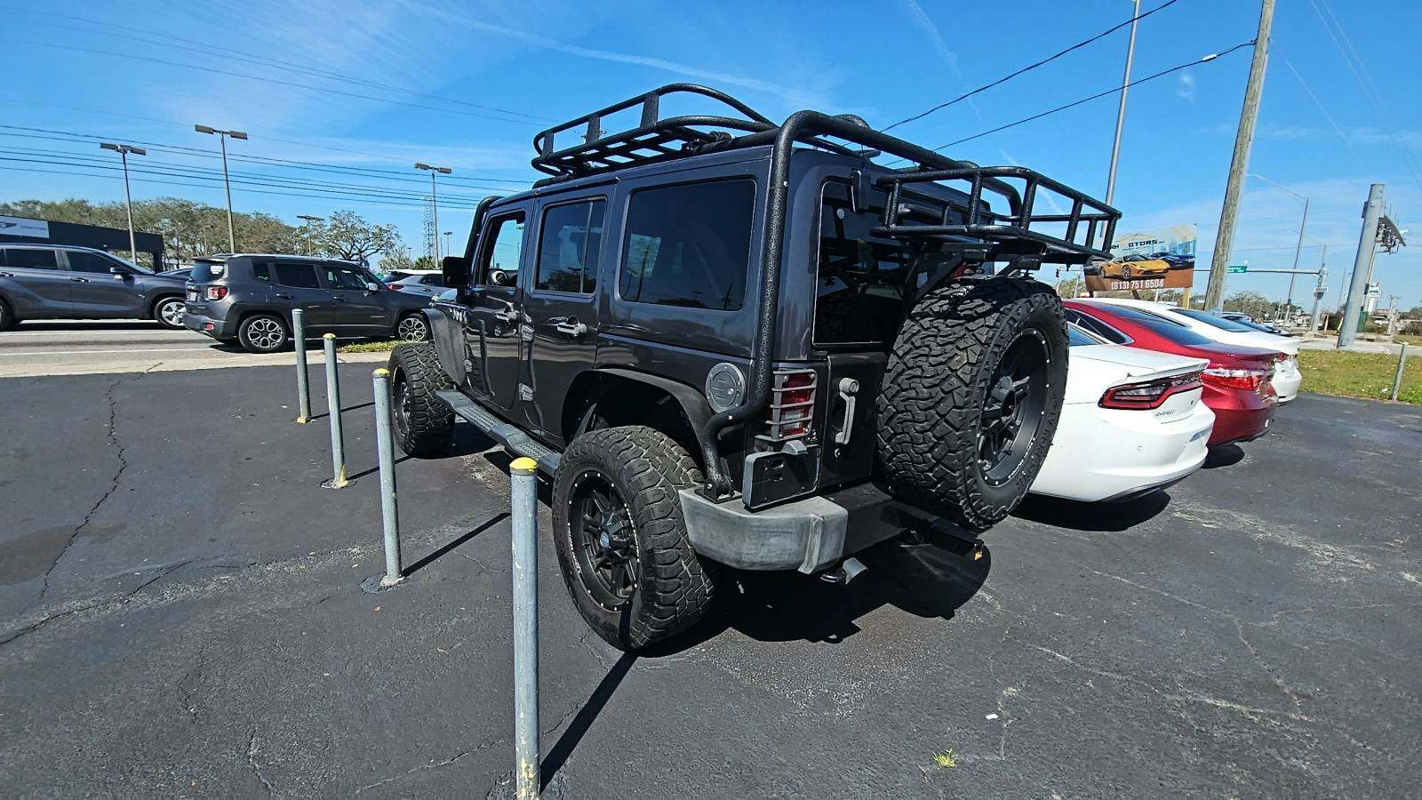 Jeep Wrangler 2016 Jeep Wrangler Unlimited Sahara - изображение 3