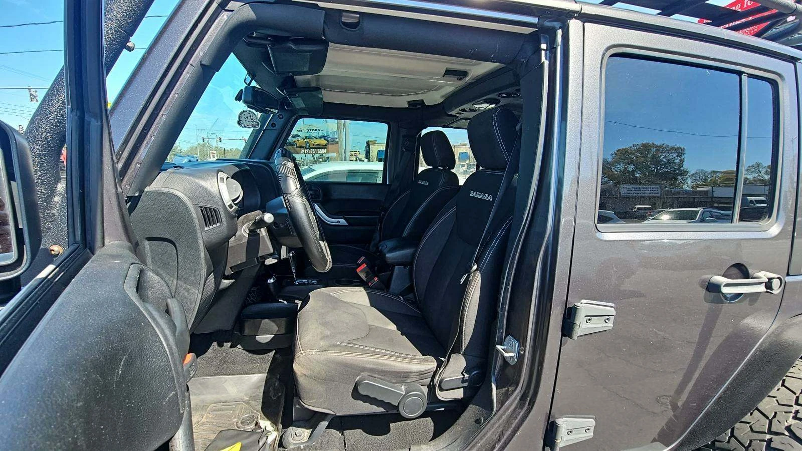 Jeep Wrangler 2016 Jeep Wrangler Unlimited Sahara - изображение 5