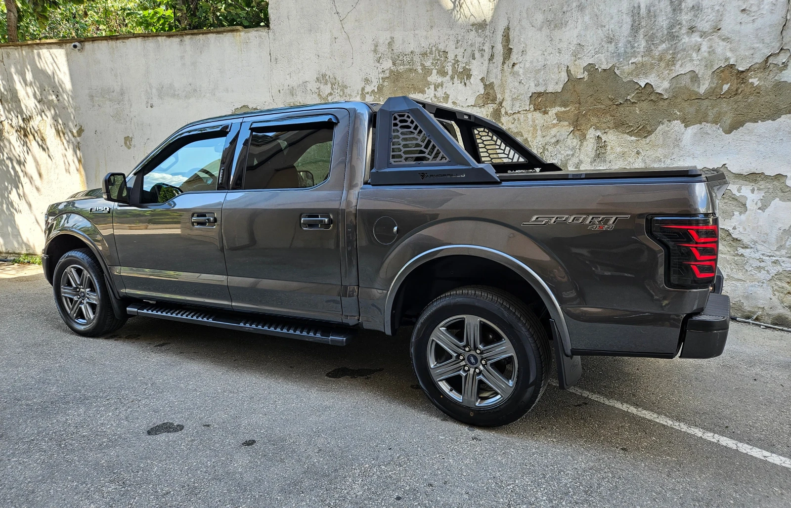 Ford F150 XLT 4×4 RAPTOR interior - изображение 4