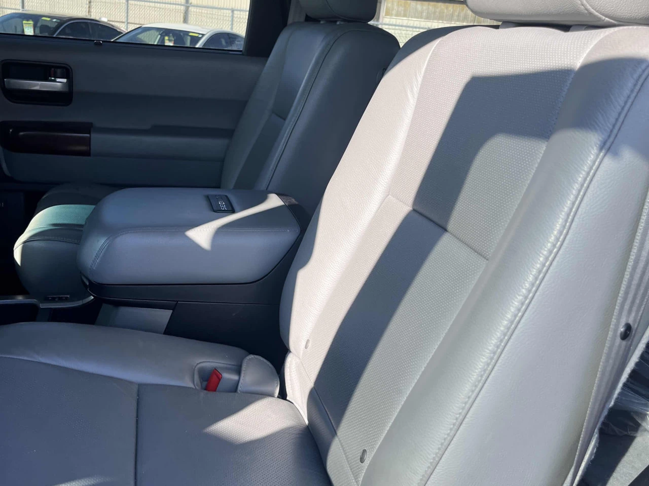 Toyota Sequoia CARFAX* АВТОФИНАНСИРАНЕ* БЕЗ ПЪРВОНАЧАЛНА ВНОСКА*  - изображение 10