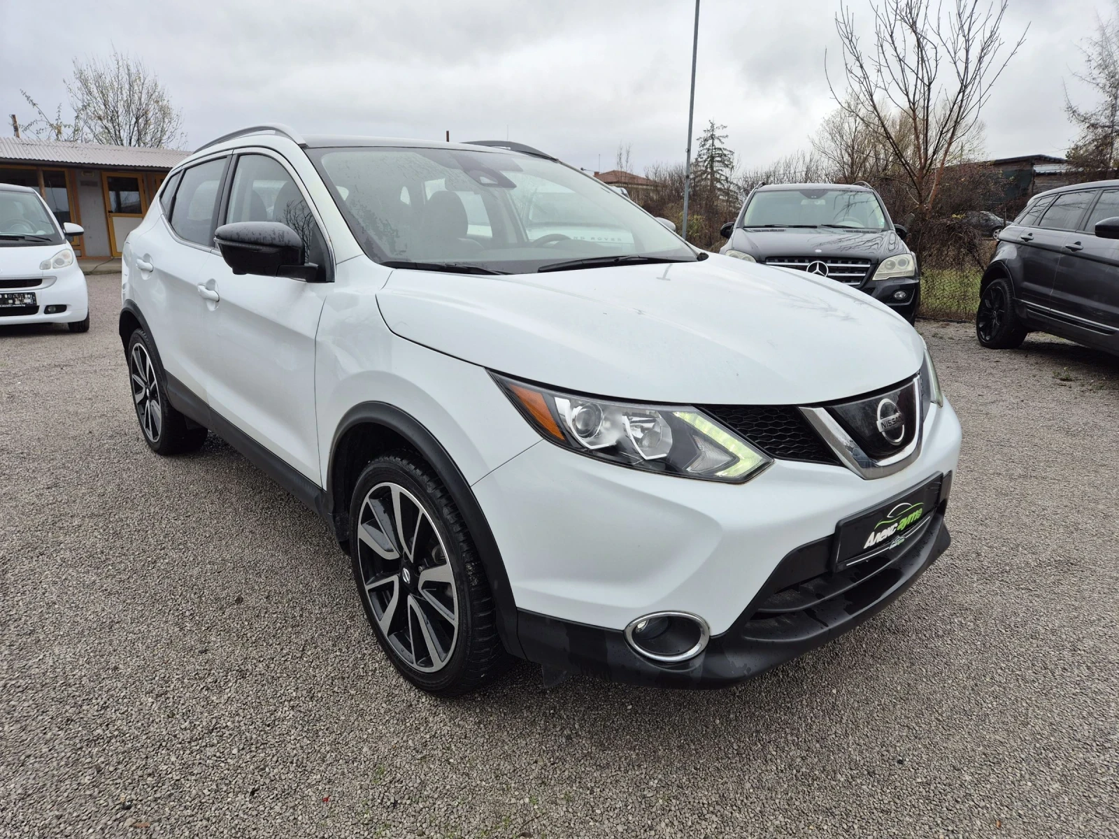 Nissan Qashqai 2.0i/4x4/АВТОМАТИК/ДИСТРОНИК/360 камПанорама/КОЖА  - изображение 4