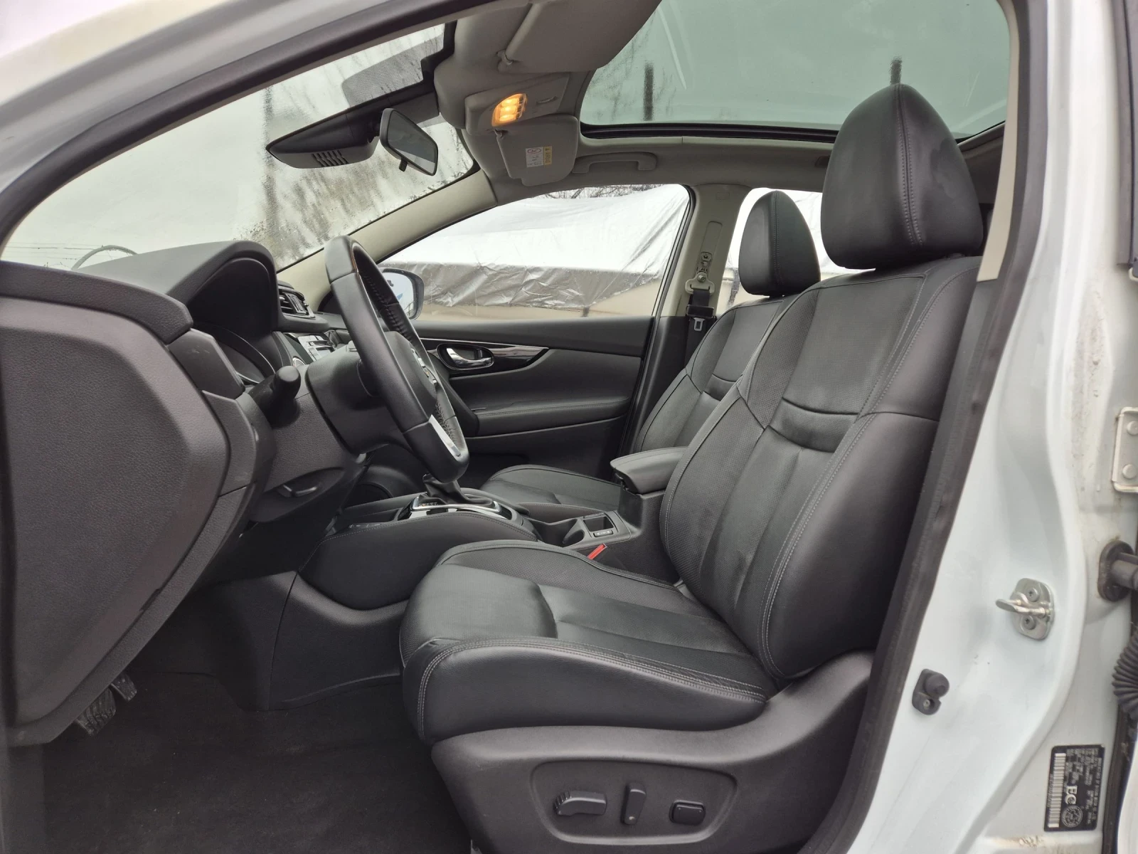 Nissan Qashqai 2.0i/4x4/АВТОМАТИК/ДИСТРОНИК/360 камПанорама/КОЖА  - изображение 8