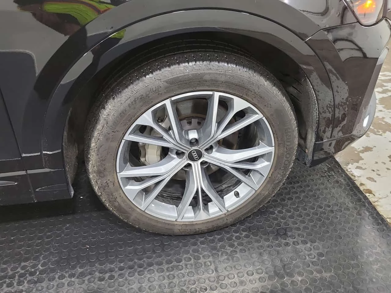 Audi Q8 * Progressiv * CARFAX * DISTRONIC * 360 * 2 КЛЮЧА , снимка 11 - Автомобили и джипове - 54813475