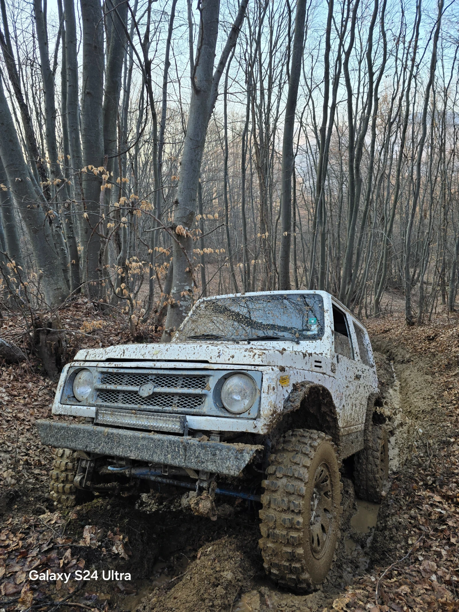 Suzuki Samurai 1.3, снимка 8 - Автомобили и джипове - 55421876