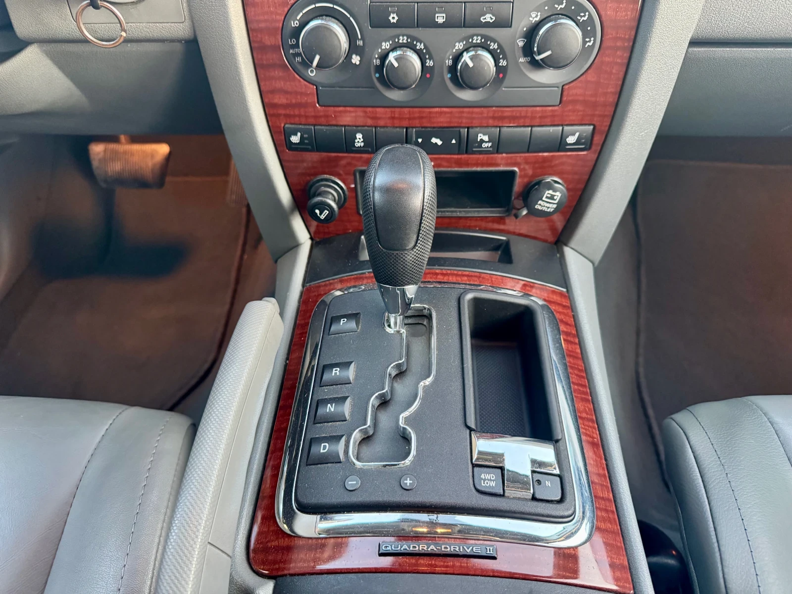 Jeep Grand cherokee 3.0CRD 218к.с , снимка 12 - Автомобили и джипове - 55503386