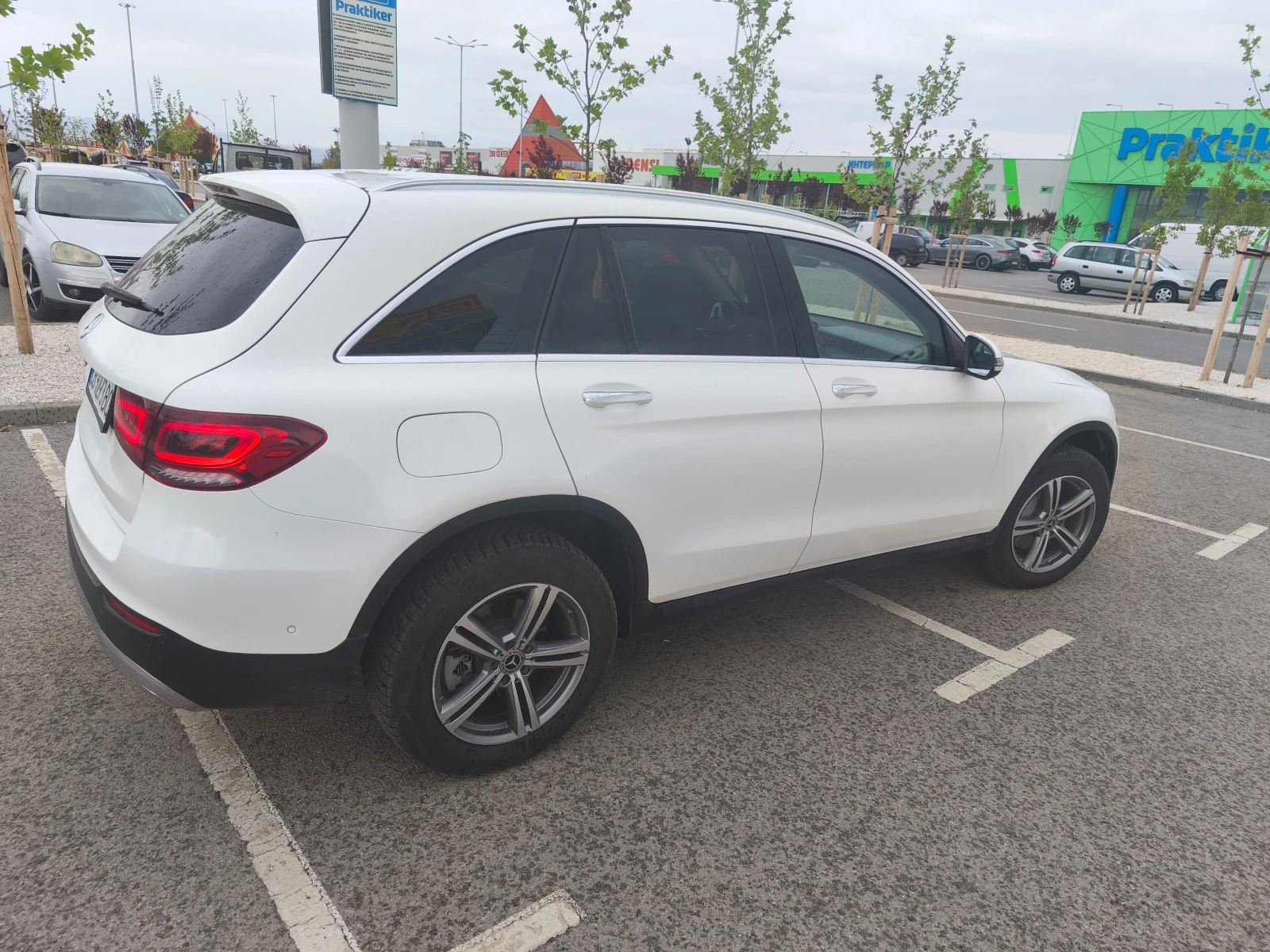 Mercedes-Benz GLC 300 2.0, снимка 4 - Автомобили и джипове - 56158283