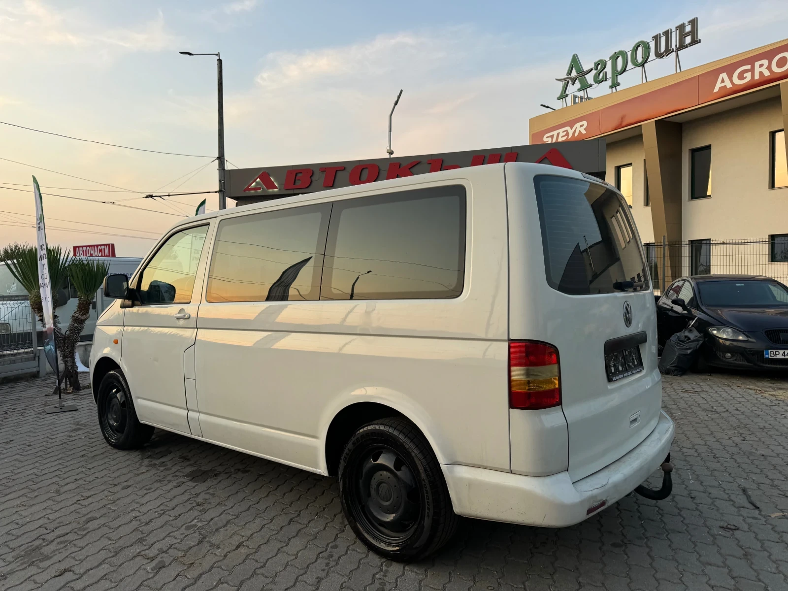 VW Caravelle 2.5 TDI / 4x4 / 9 местен - изображение 3