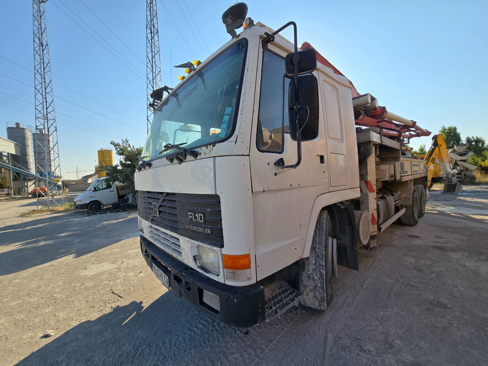 Бетон помпа Volvo FL10, снимка 11 - Индустриална техника - 55627694