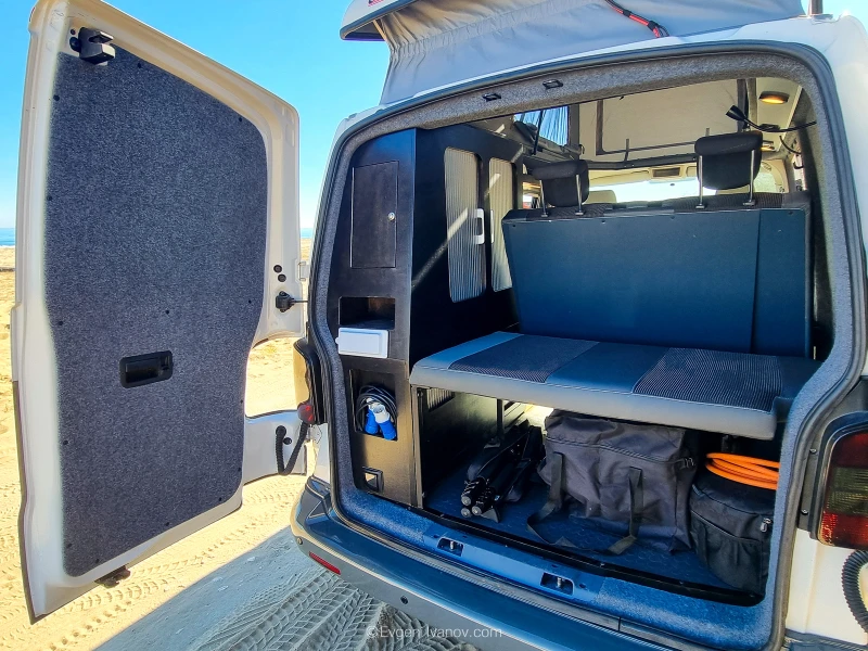 Кемпер VW Transporter, снимка 11 - Каравани и кемпери - 52338590