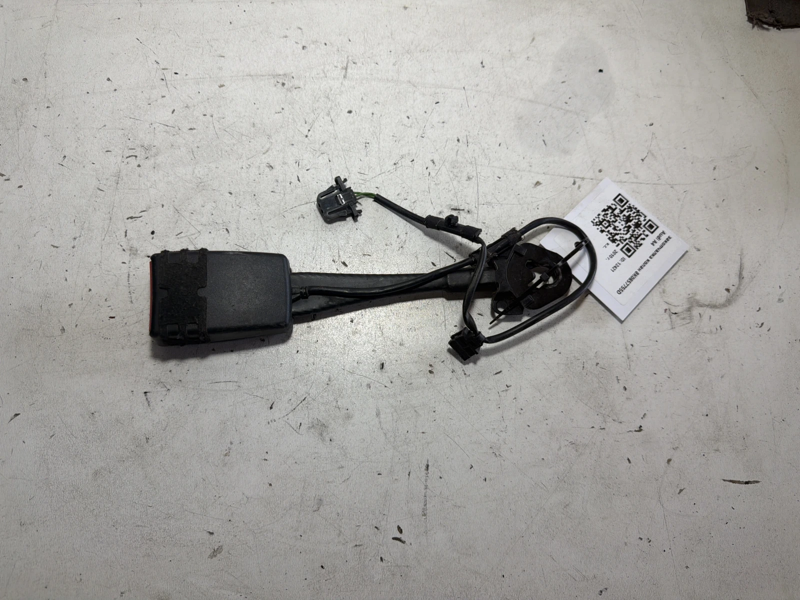 закопчалка колан 8K0857755D Audi A4