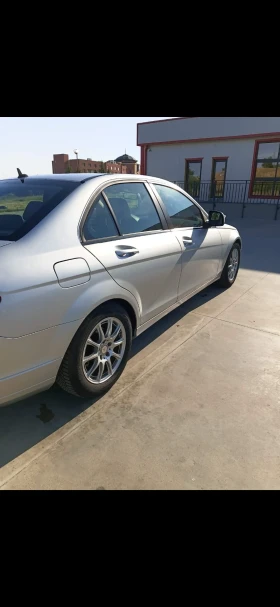 Mercedes-Benz C 180, снимка 5