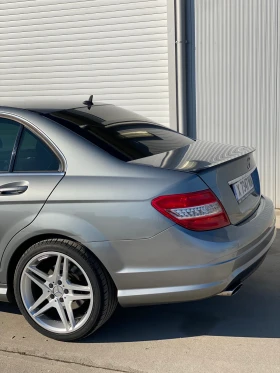 Mercedes-Benz C 320, снимка 9