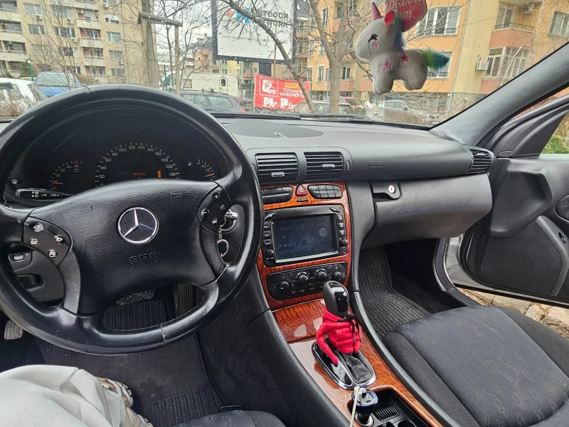 Mercedes-Benz C 220, снимка 7 - Автомобили и джипове - 49306391