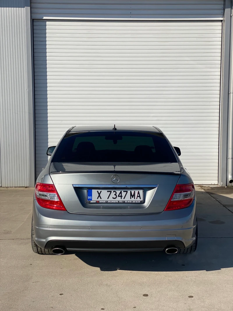 Mercedes-Benz C 320, снимка 4 - Автомобили и джипове - 49360837