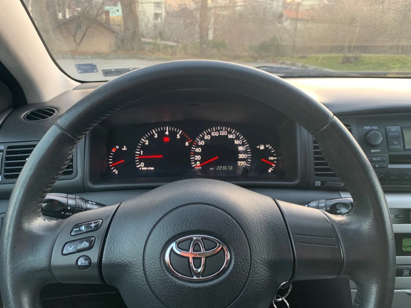 Toyota Corolla, снимка 13 - Автомобили и джипове - 49364354