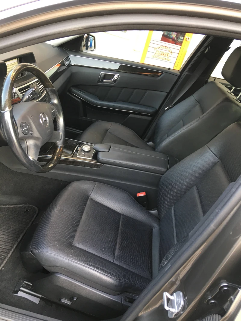 Mercedes-Benz E 350 CDI 4 MATIC, снимка 9 - Автомобили и джипове - 49385325